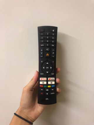 Televisión Smart TV marca OK.