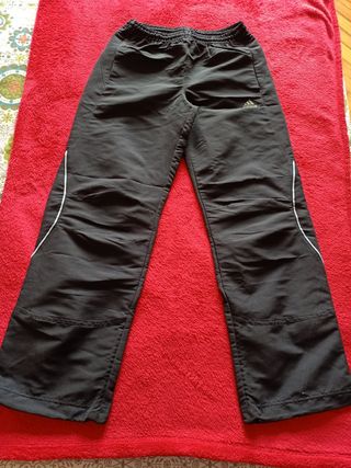 Ropa deportiva de niño