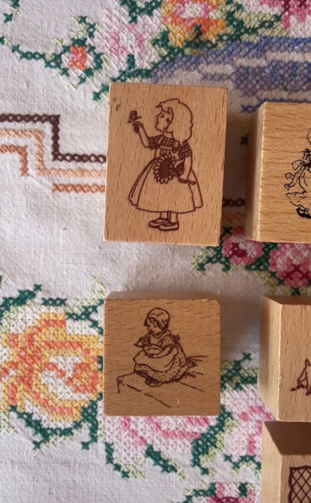 set sellos niñas vintage