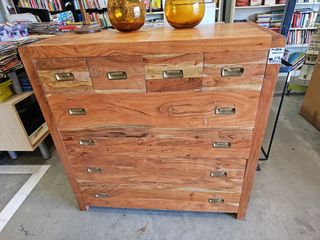 Cómoda de teca acacia