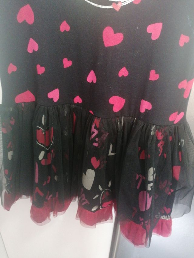 Vestido DESIGUAL niña 9/10. Como nuevo