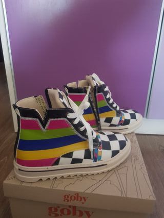 Botines marca "Goby" sin estrenar
