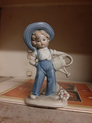 Statuina in ceramica vintage