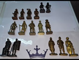 Soldatini kinder Lotto 16 Pezzi misti alcuni rari