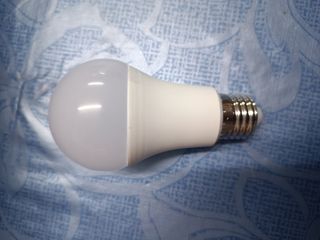 PACK 4 BOMBILLAS INTELIGENTES / E27 / RGBCW / 10W