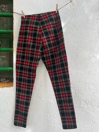 Ropa. Pantalón. Talla M.