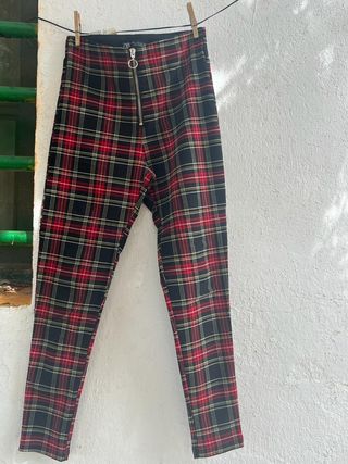Ropa. Pantalón. Talla M.