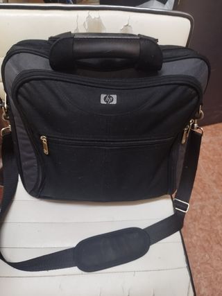 portatil HP mas bolsa Hp y accesorios 