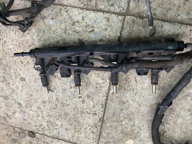 207 Installazione del motore a benzina 1.6