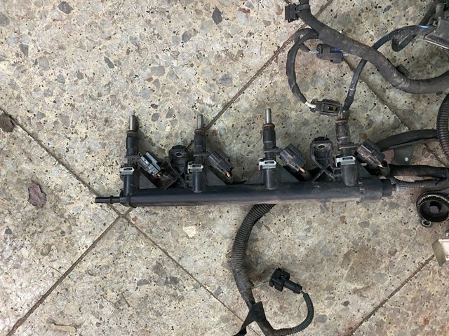 207 Installazione del motore a benzina 1.6