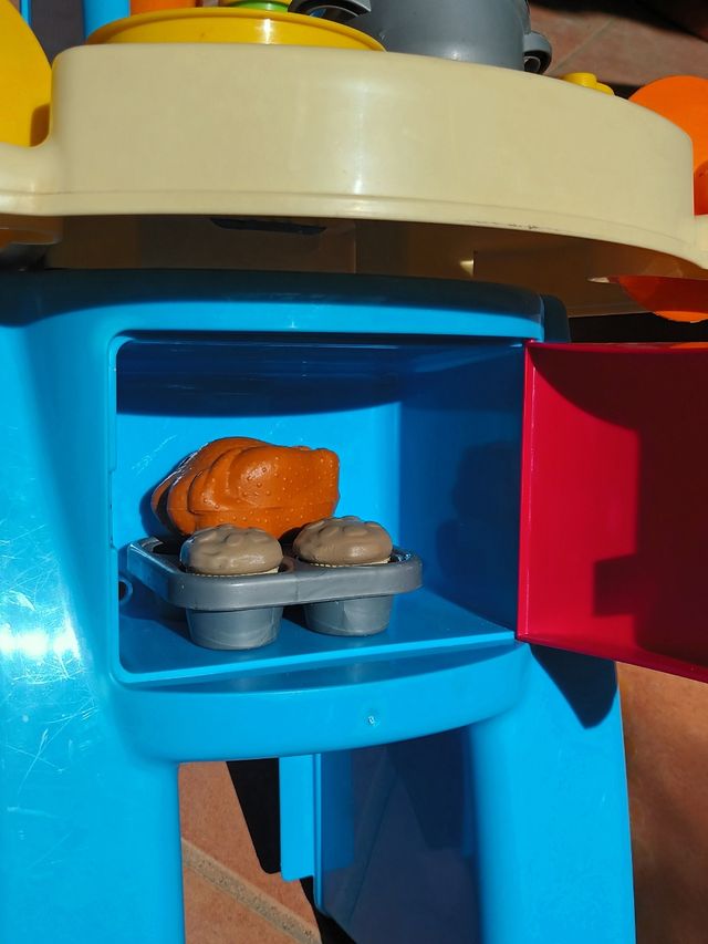 Cocina de juguete. Juego para niños