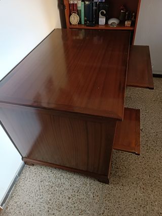 Escritorio de caoba