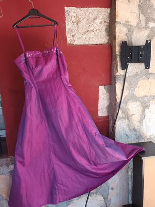 VESTIDO DE FIESTA.