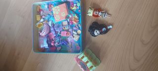 CAJA CUADRADA 6€. CASA Little pet shop 7€. REGALO
