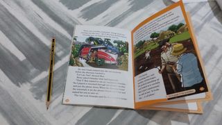 Libro de inglés: DAY OF THE DINOSAURS