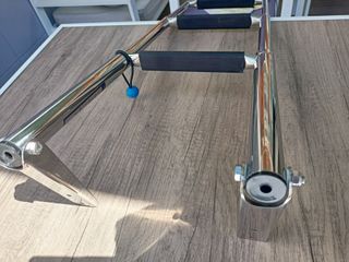 escalera de baño telescópica  en plataforma