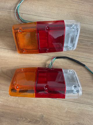 pareja de pilotos traseros nuevos patrol k160