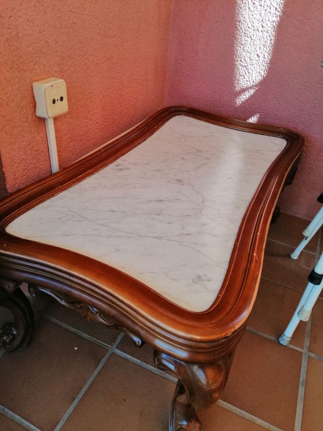 mesa baja de mármol