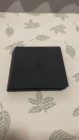 Play Station 4 slim de 500 gb + un mando