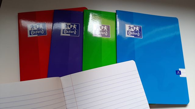 Libreta grapada A5 rayado horizontal oxford