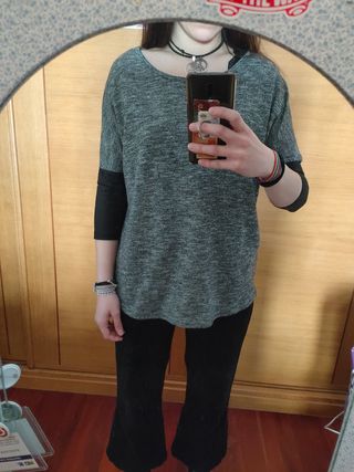 Camiseta Gris Mangas Cuero