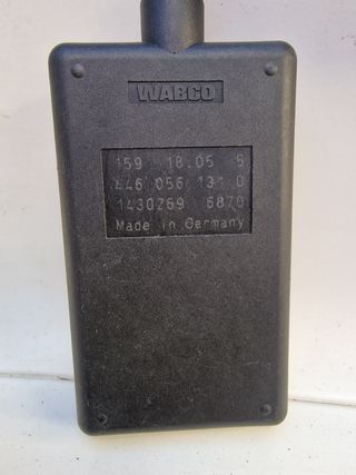 SCANIA mando elevación neumática.