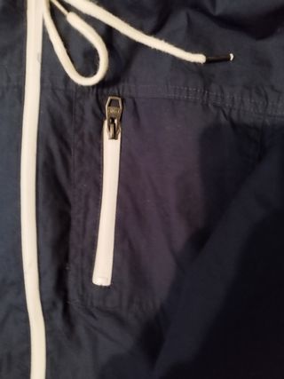 Chubasquero azul marino only&son