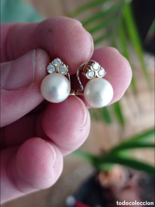 Pendientes de oro, brillantes y perlas japonesas