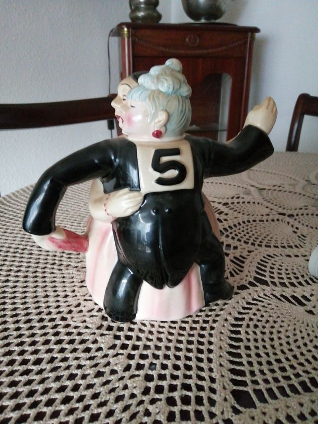 TETERA  del diseñador Roy Simpson