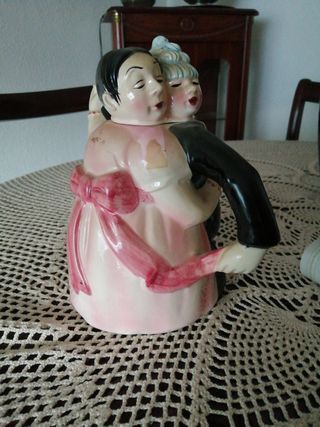 TETERA  del diseñador Roy Simpson