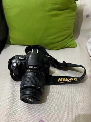 Cámara digital NIKON