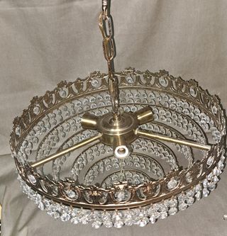 LAMPARA EN BRONCE DE CRISTALES O LÁGRIMAS