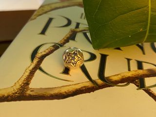 Clip con pietre azzurre pandora