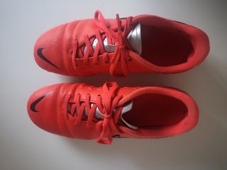 Zapatillas Nike fútbol naranjas