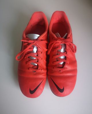 Zapatillas Nike fútbol naranjas