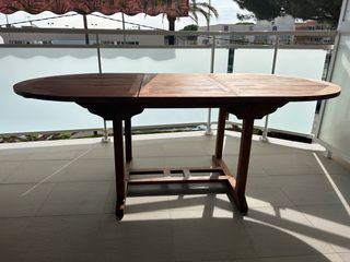 Conjunto mesa y sillas de Teca