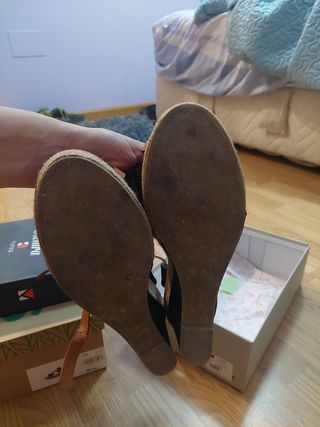 Sandalias cuña yute negro marrón