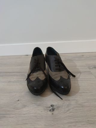 Botines con cordones