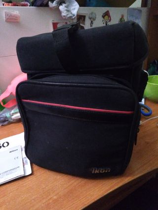 Nikon F50, funda y objetivo 35-80mm