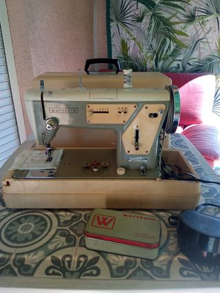 Maquina de coser WERTHEIM