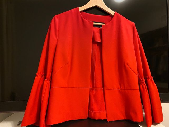 chaqueta roja zara