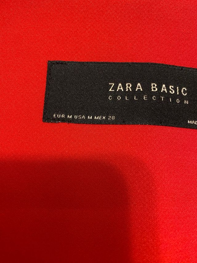 chaqueta roja zara