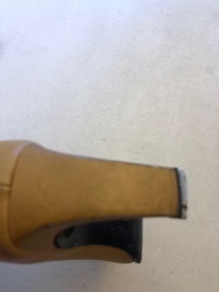 Botas altas de piel de color camel