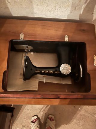 Maquina de coser antigua