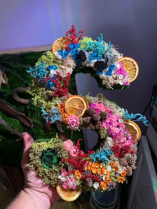 letras personalizadas con flores y musgo