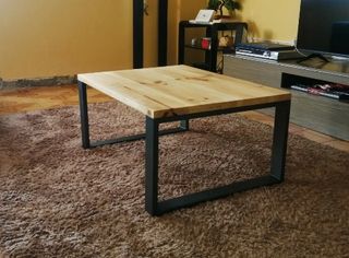 Patas metálicas para mesa.