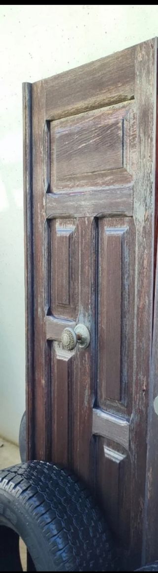 Puerta madera antigua