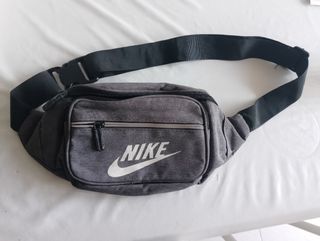 Riñonera Nike 