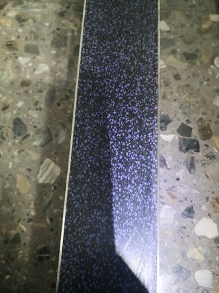 Skis Salomon con sujeciones.