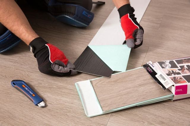 PRO* Instalador de suelo vinílico autoadhesivo SPC
